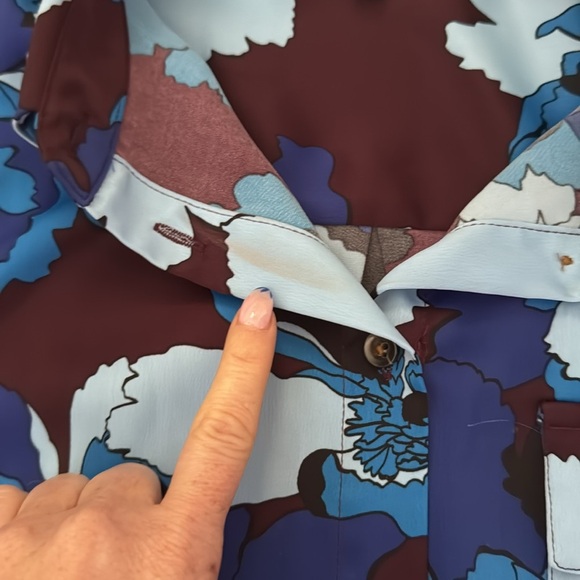 Who What Wear | Peony Passion | Floral Womens Blouse Button Up | Size XS - Picture 3 of 6